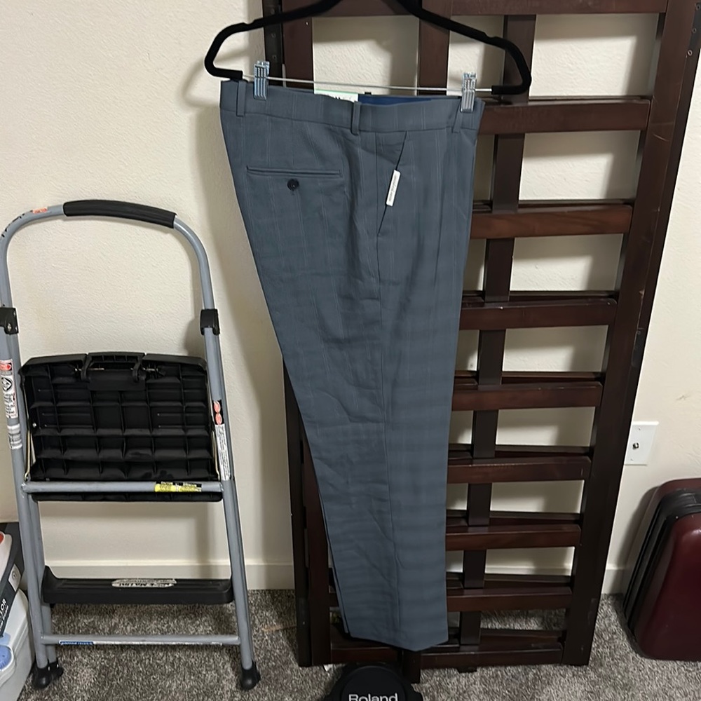NWT Mens Perry Ellis dress pants